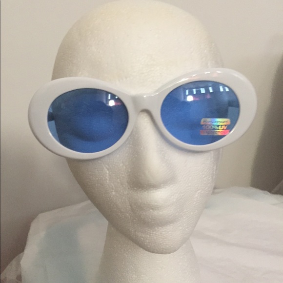 Rounded vintage white frames with blue lenses - Picture 6 of 6